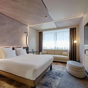 Novotel Muenchen Airport - Newly Renovated Фрайзинг
